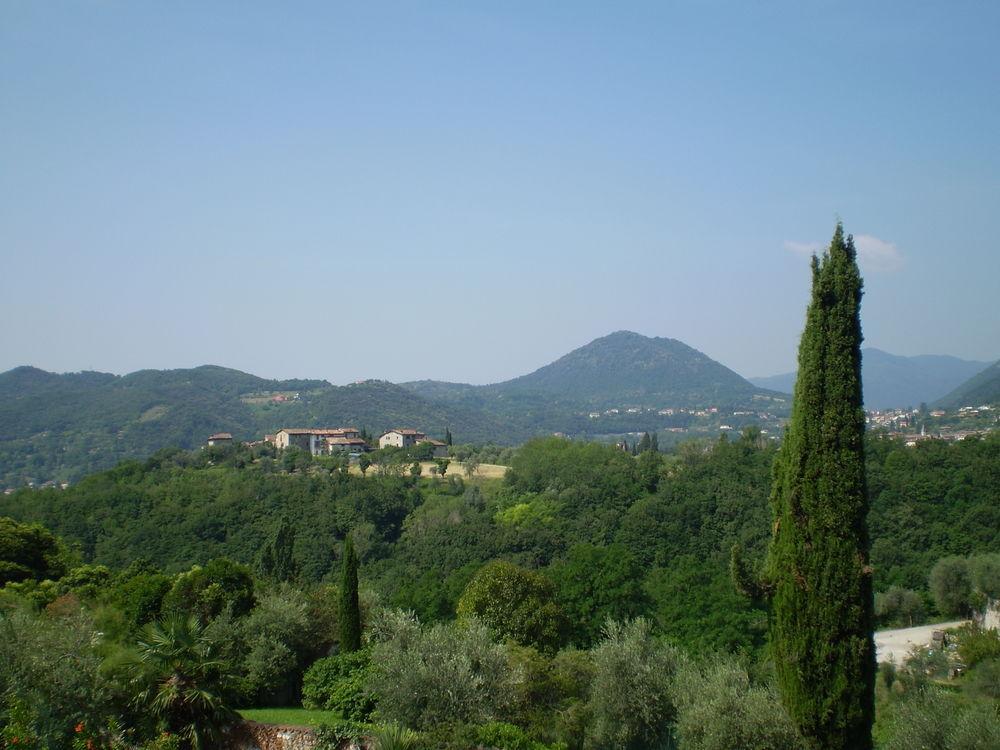 B&B Renzano Bedrooms Salo Bagian luar foto