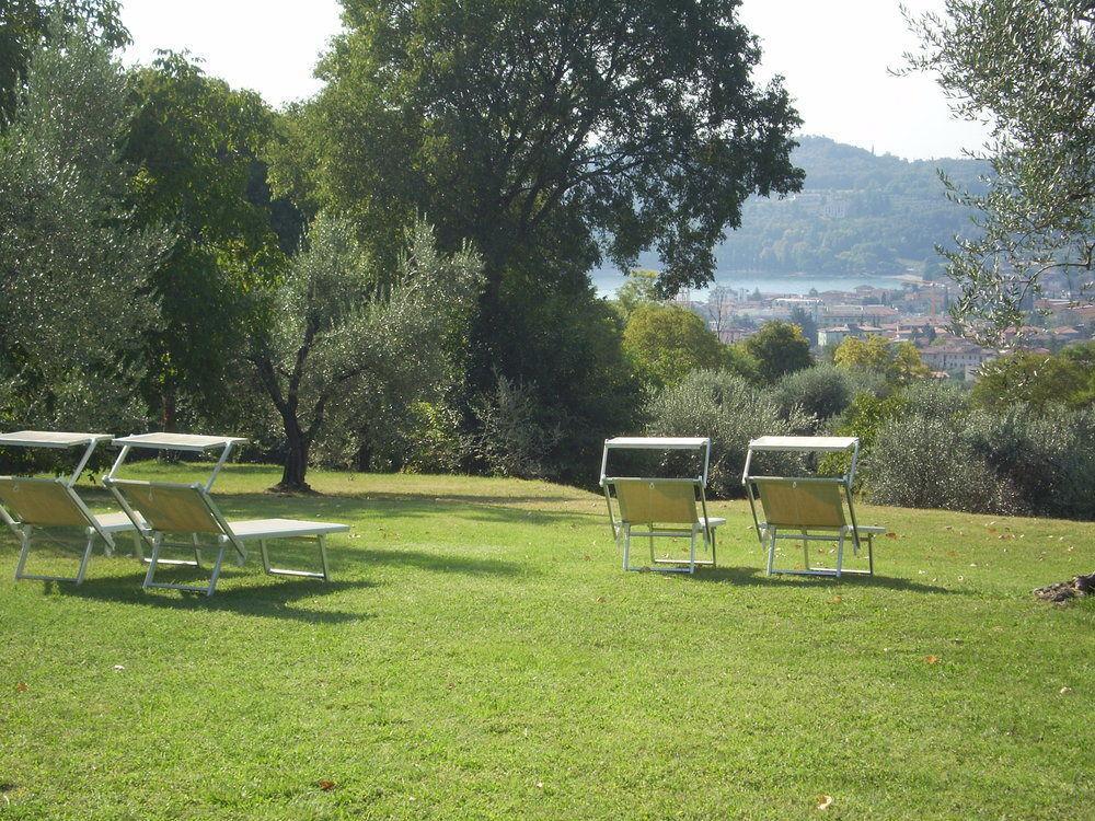 B&B Renzano Bedrooms Salo Bagian luar foto