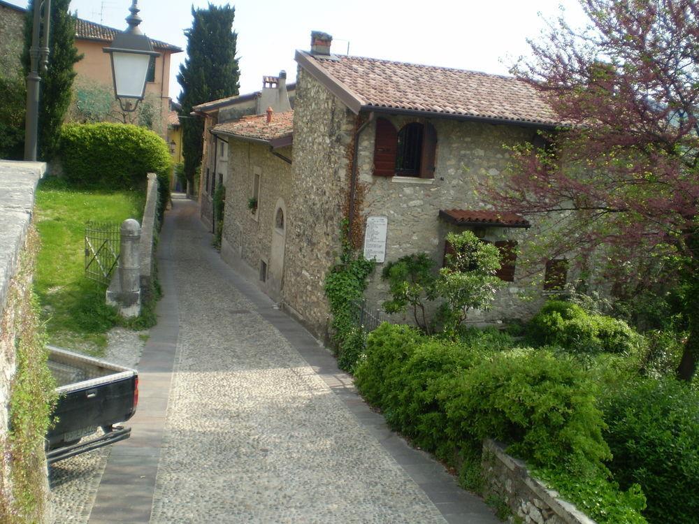 B&B Renzano Bedrooms Salo Bagian luar foto