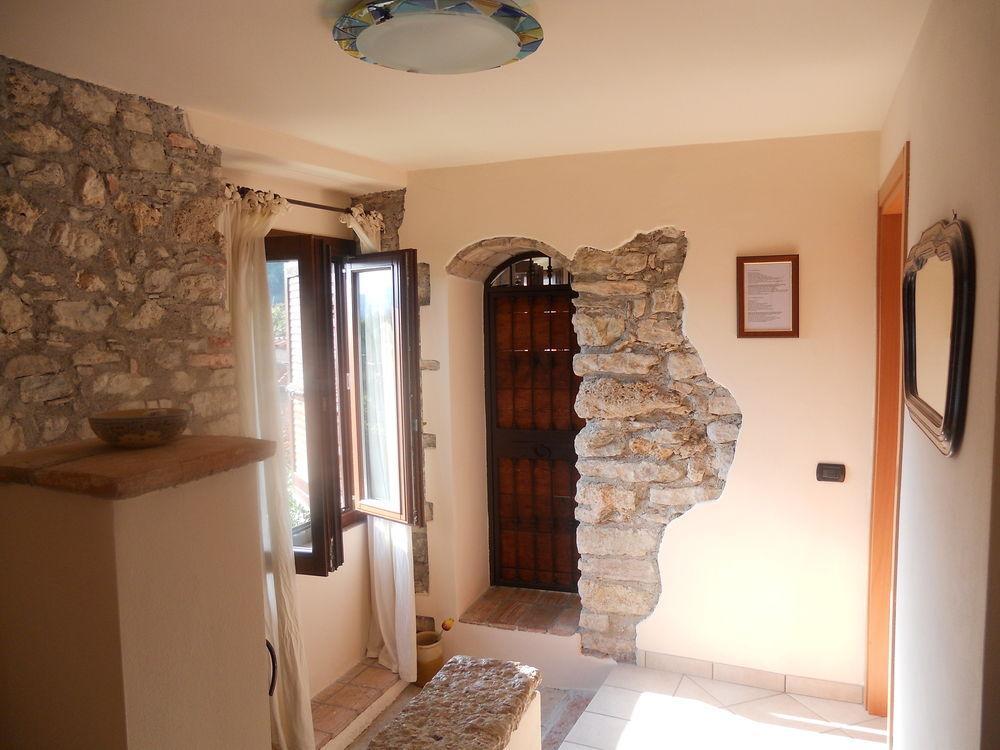 B&B Renzano Bedrooms Salo Bagian luar foto