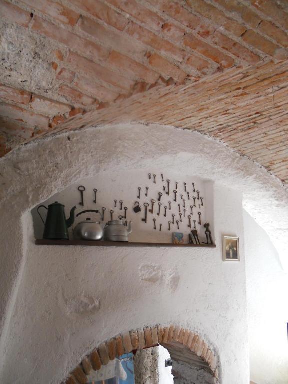 B&B Renzano Bedrooms Salo Bagian luar foto